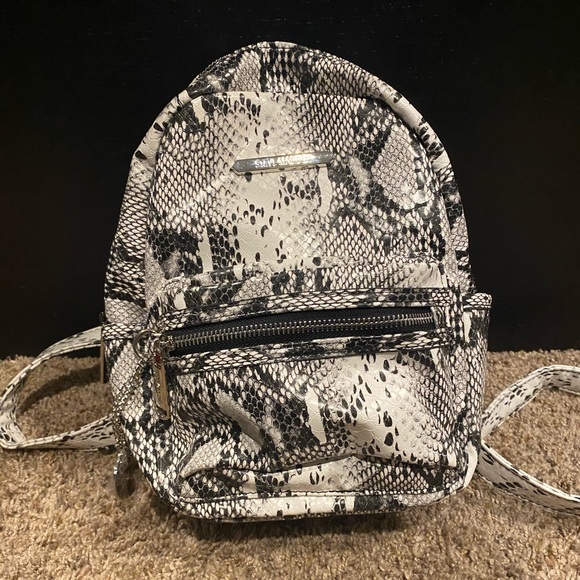 Steve Madden Handbags - Steve Madden snake skin bag